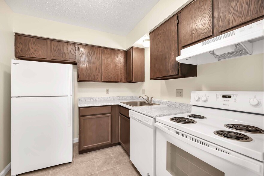 More Photos Of 2612 Pioneer Trl, Sandusky Apartments For Sale