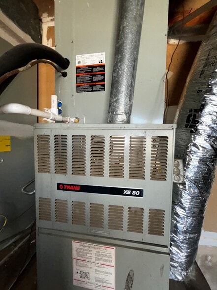 More Photos Of 368 A SH 75 N, Huntsville Freestanding For Lease