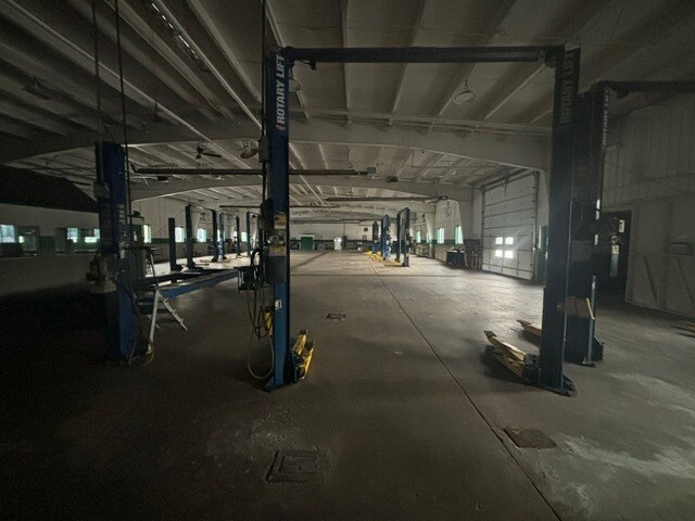 More Photos Of 3861-3870 West Rd, Cortland Auto Dealership For Sale