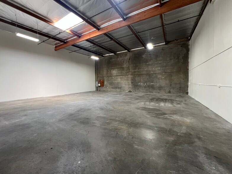 More Photos Of 4459 Rowland Ave, El Monte Warehouse For Lease