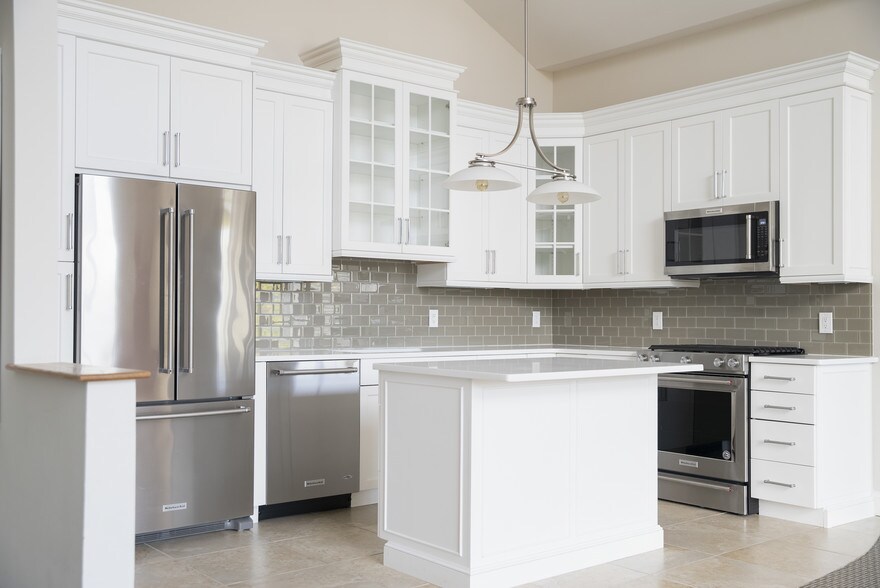 More Photos Of 3750 Express Dr S, Islandia Office For Lease