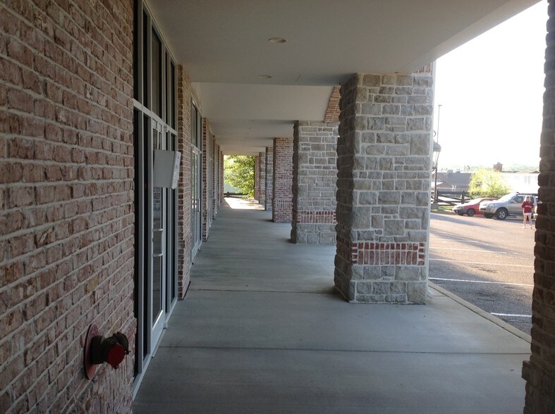 More Photos Of 3155-3159 Highway 64, Eads Office For Lease