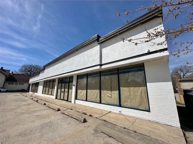 More Photos Of 814-816 State St, Lemont Freestanding For Lease