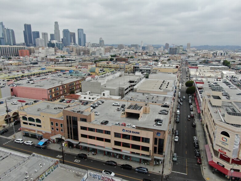 More Photos Of 777 E 12th St, Los Angeles Office For Lease