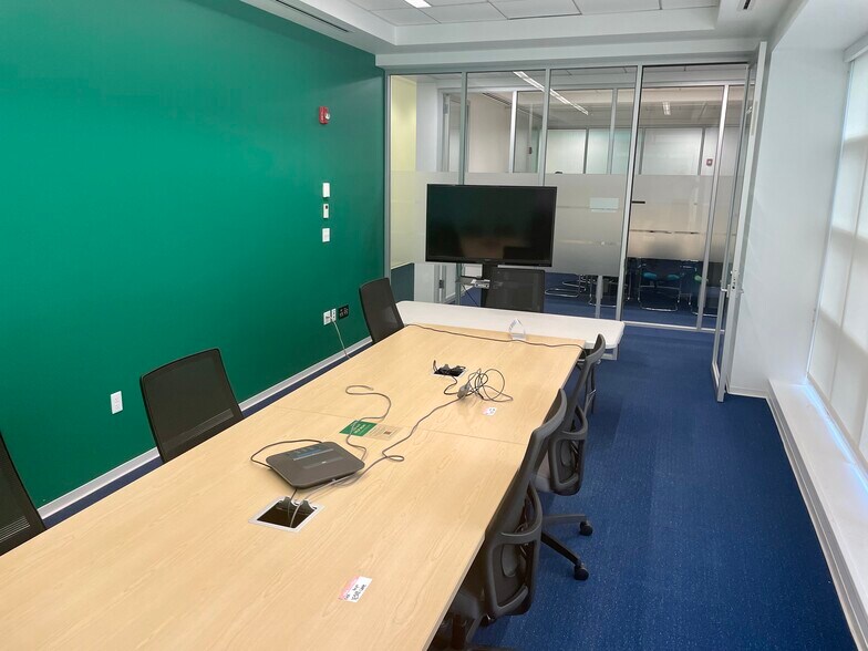 More Photos Of 480 Jefferson Blvd, Warwick Office For Lease