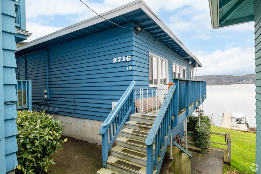 More Photos Of 8716 Sand Point Way NE, Seattle Apartments For Sale