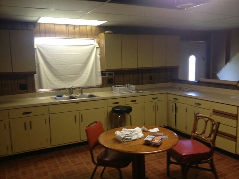 More Photos Of 11419 S Grant Hwy, Marengo Restaurant For Sale