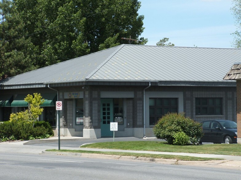 More Photos Of 329 E 2100 S, Salt Lake City Showroom For Lease