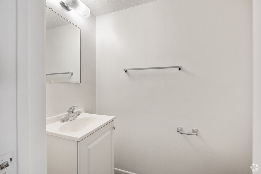 More Photos Of 107 Sterling Ct NW, Center Point Apartments For Sale