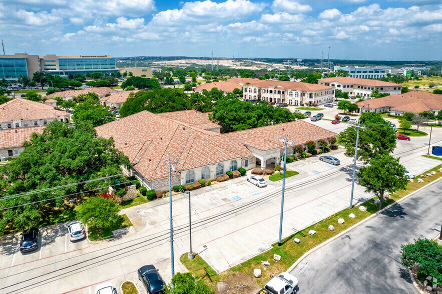 More Photos Of 1202 E Sonterra Blvd, San Antonio Medical For Lease