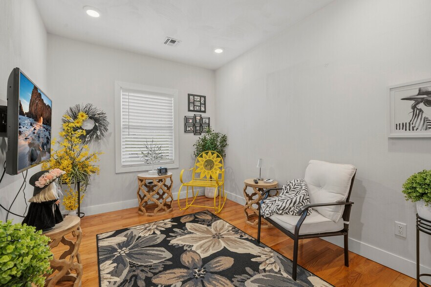 More Photos Of 812 Broad St, Milford Apartments For Sale