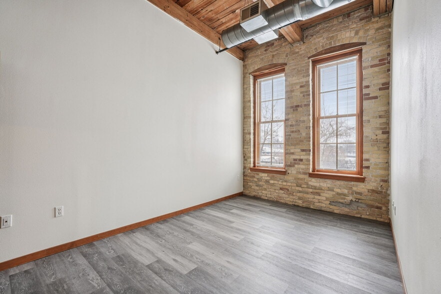 More Photos Of 134 Main St, Racine Apartments For Sale