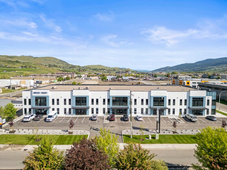 More Photos Of 3240 48 Av, Vernon Unknown For Lease