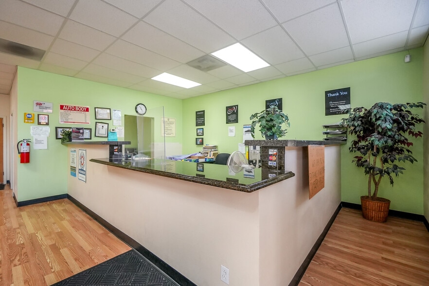 More Photos Of 2323 Nevin Ave, Richmond Auto Repair For Sale