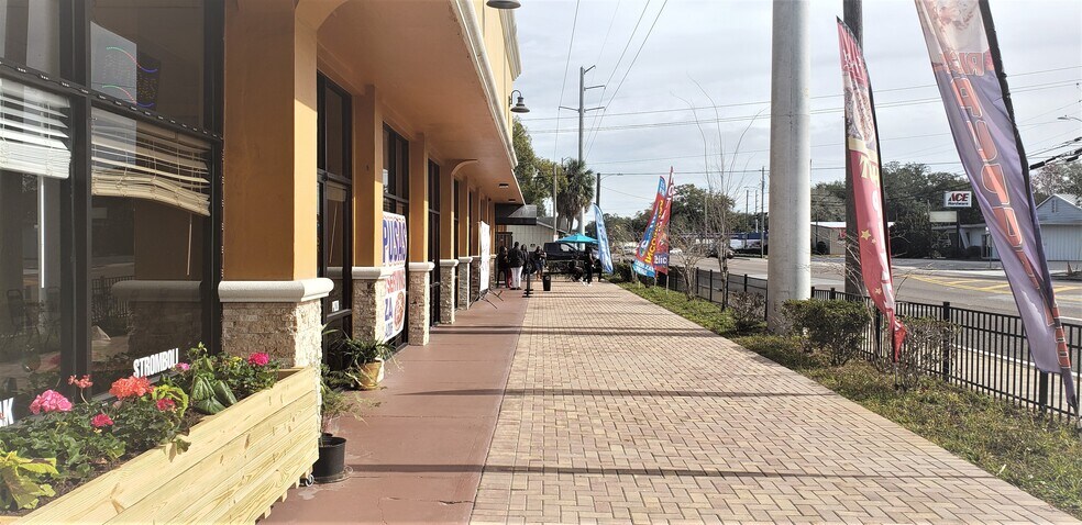 More Photos Of 2475 S Park Ave, Sanford Storefront Retail Office For Lease