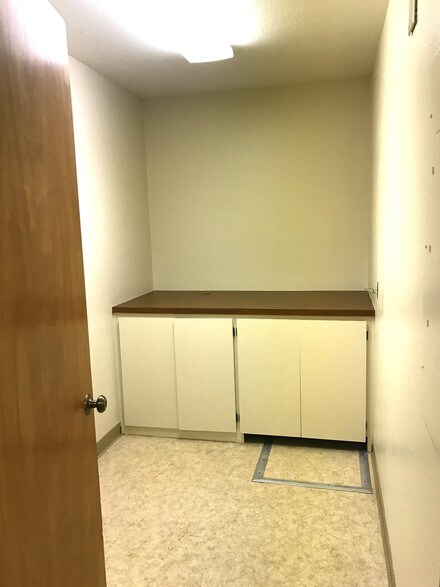 More Photos Of 901 Sunset Dr, Hollister Medical For Lease
