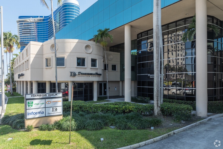 More Photos Of 1650 SE 17th St, Fort Lauderdale Office For Lease