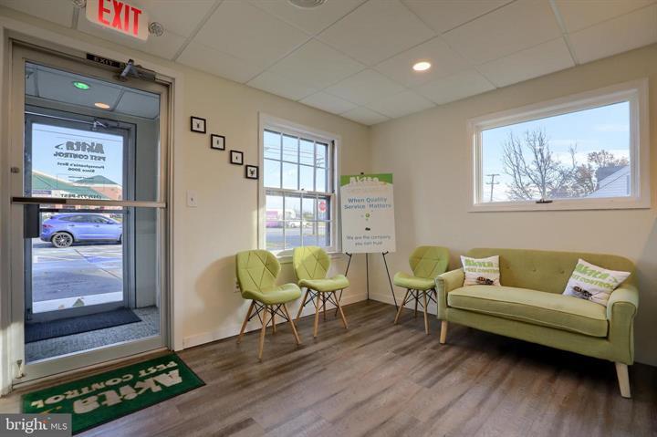 More Photos Of 1604 Lititz Pike, Lancaster Office For Lease