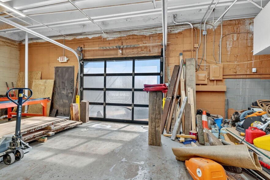 More Photos Of 1305-1311 Dickerson Pike, Nashville Freestanding For Lease