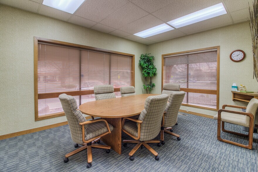 More Photos Of 304-308 N 3rd St, Yakima Office For Sale
