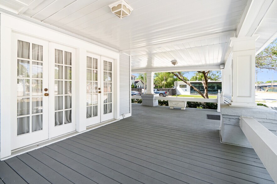 More Photos Of 1902 W Cass St, Tampa Office For Sale
