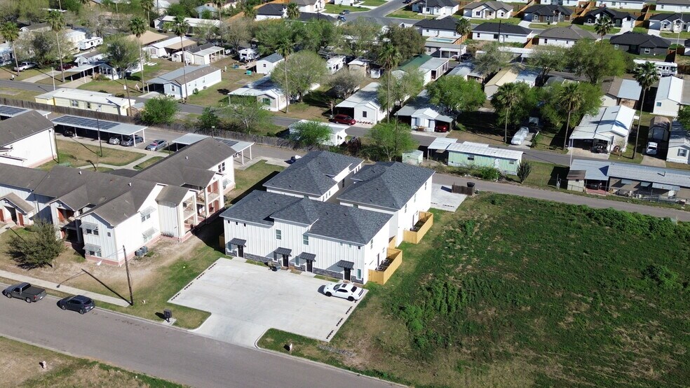 More Photos Of 200 Cub Cir, La Feria Apartments For Sale