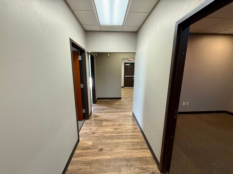 More Photos Of 1221 N Kelly Ave, Edmond General Retail For Lease