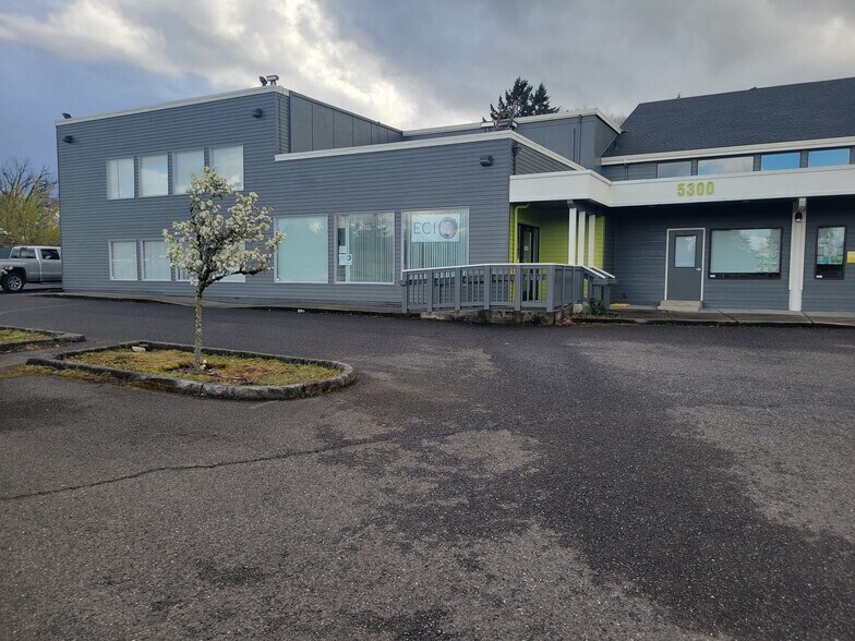 More Photos Of 5300 MacArthur Blvd, Vancouver Office For Lease