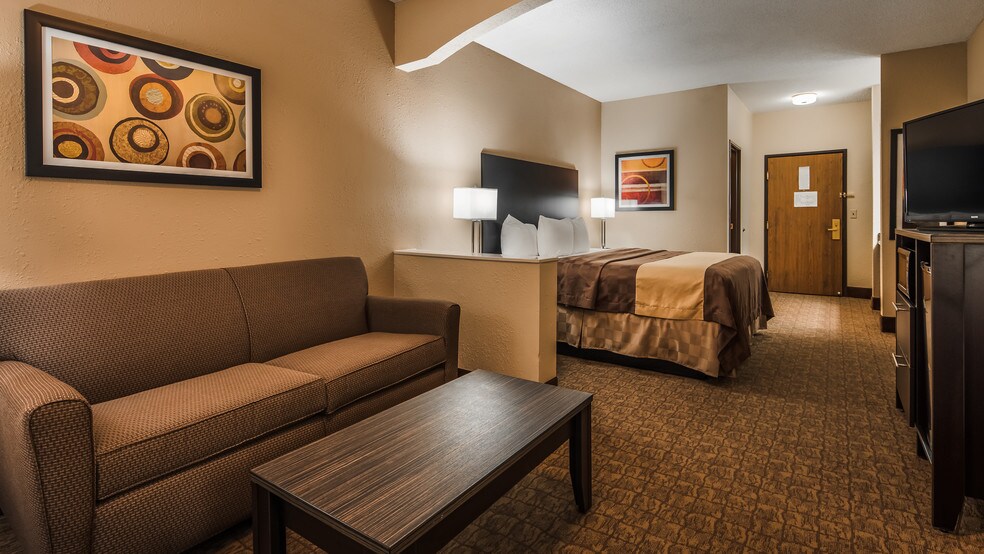 More Photos Of 3602 S Clark St, Mexico Hotel For Sale