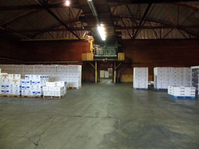 More Photos Of 107 N Wapato Ave, Wapato Warehouse For Lease