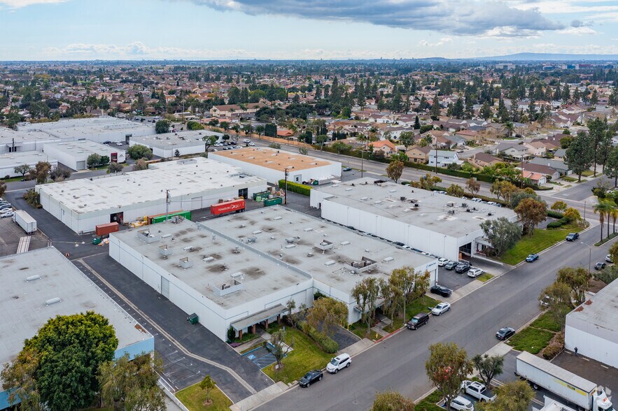 More Photos Of 13834-13842 Bettencourt St, Cerritos Warehouse For Lease