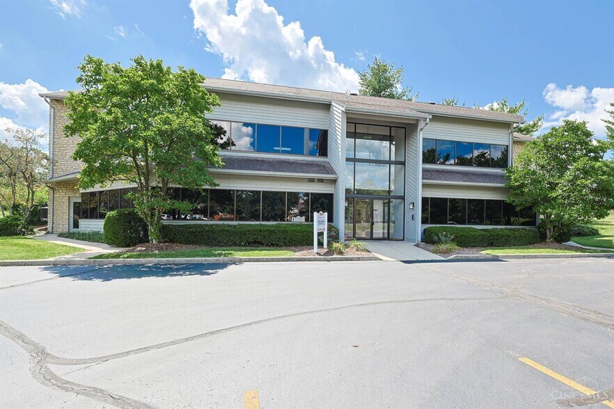 Primary Photo Of 5630 Bridgetown Rd, Cincinnati Office For Sale