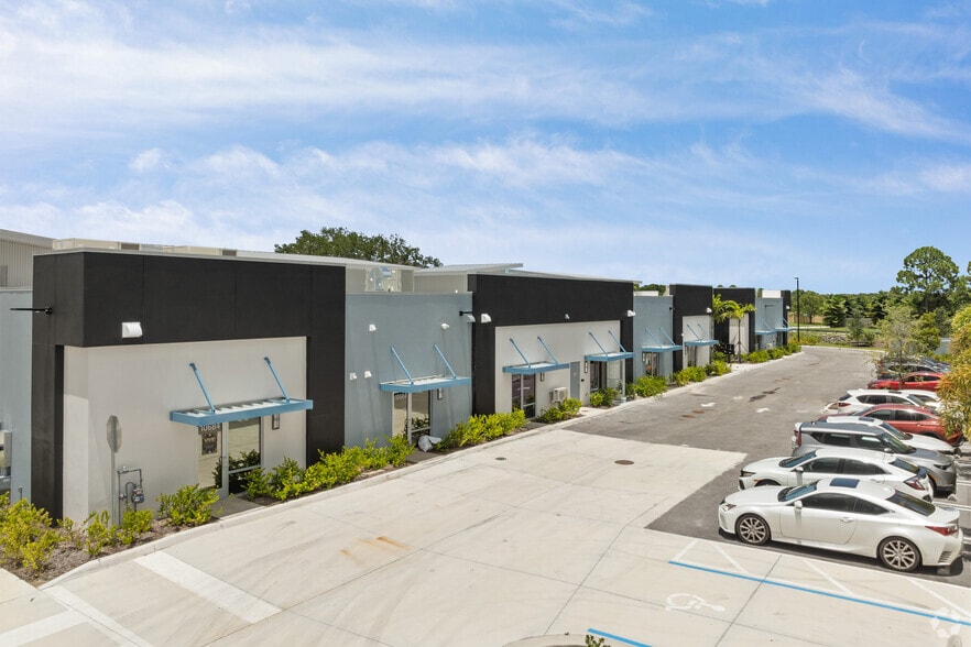 More Photos Of 10650 SW Crosstown Pky, Port Saint Lucie Freestanding For Sale