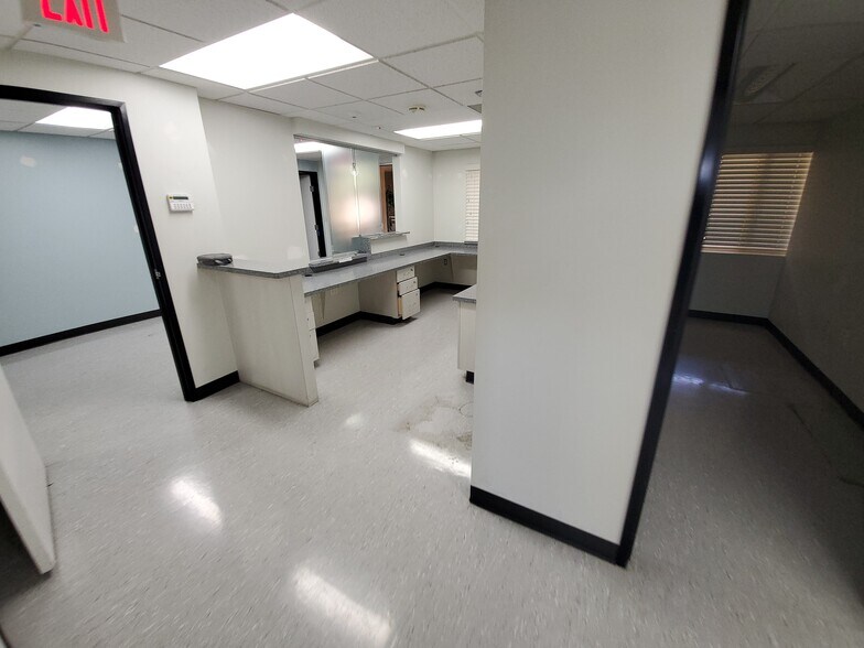 More Photos Of 1060 San Bernardino Rd, Upland Office For Sale