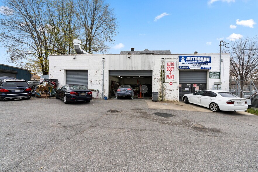 More Photos Of 1388 Richmond Ter, Staten Island Freestanding For Sale