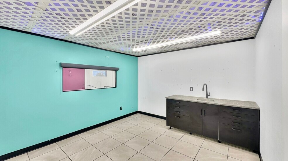 More Photos Of 2121 E Tropicana Ave, Las Vegas Office For Sale