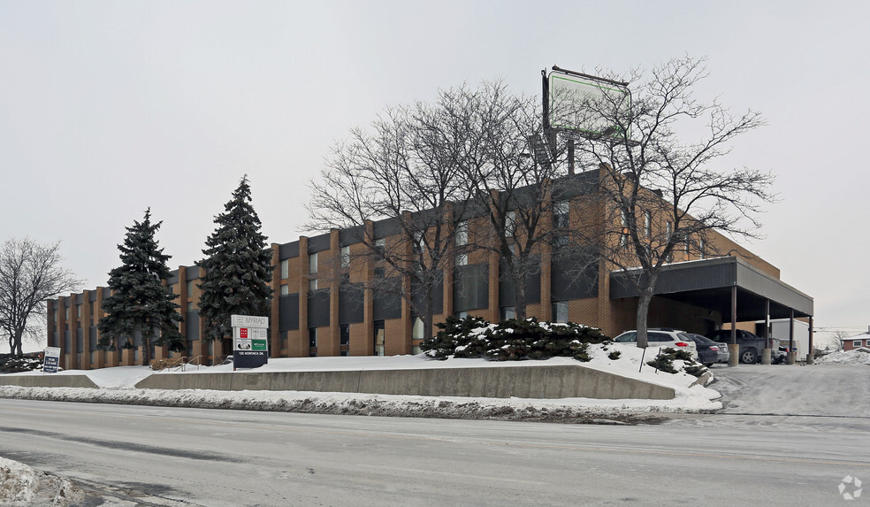 Primary Photo Of 125 Norfinch Dr, Toronto Manufacturing For Lease