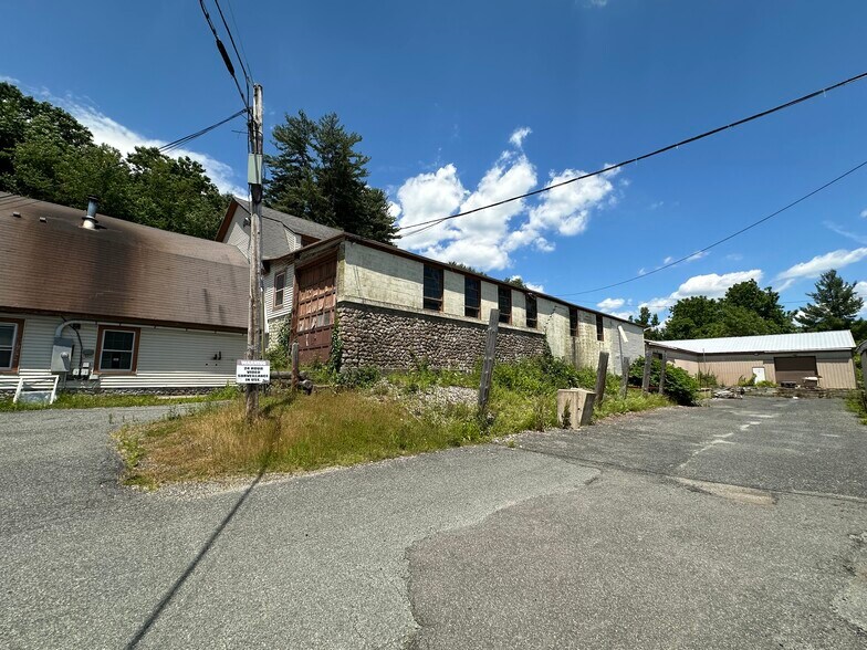 More Photos Of 20 Maple Ave, Great Barrington Warehouse For Sale