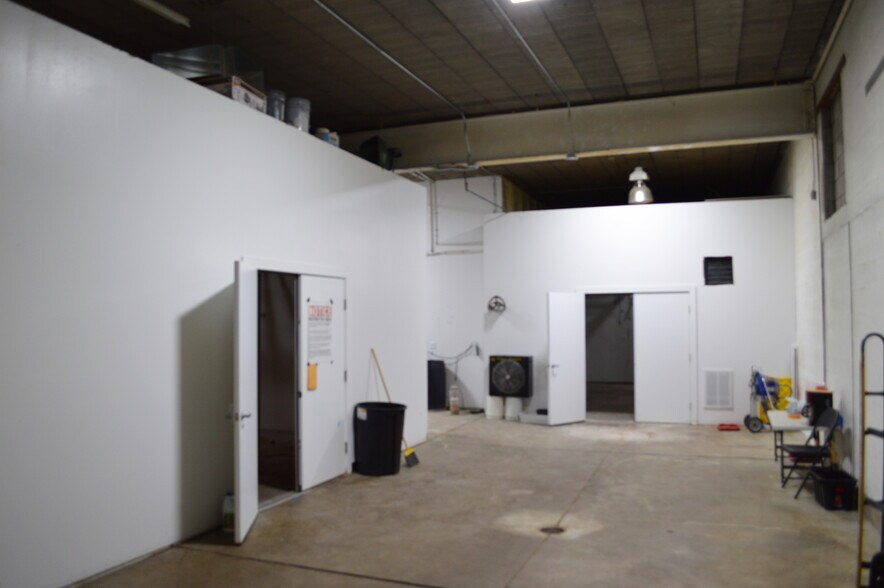 More Photos Of 30201 Little Mack Ave, Roseville Warehouse For Sale