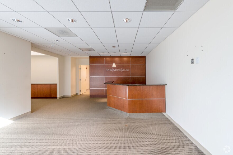 More Photos Of 400 Crown Colony Dr, Quincy Office For Lease