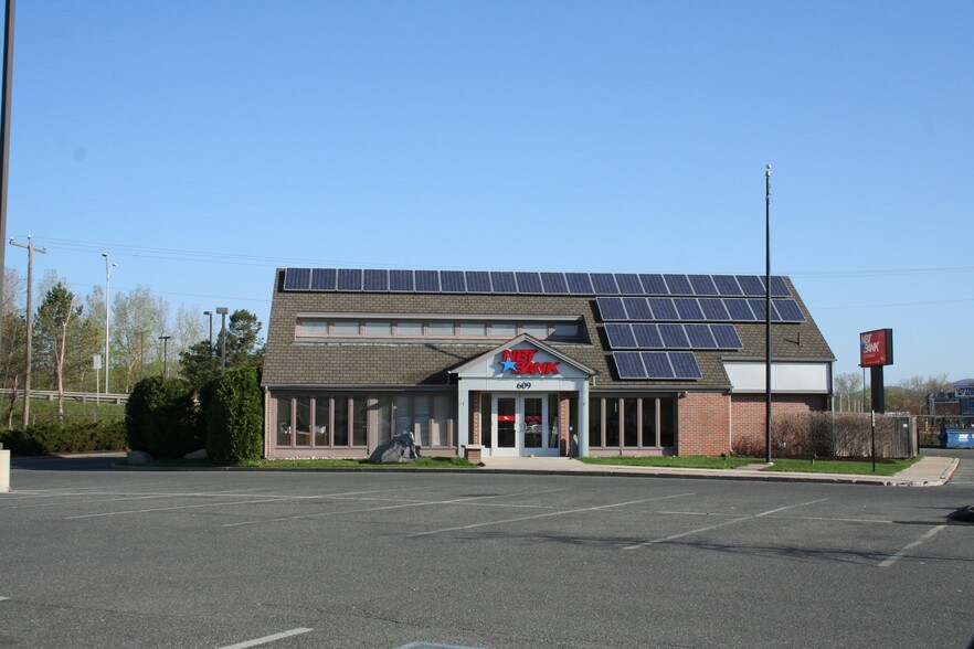 More Photos Of 685 Merrill Rd, Pittsfield Freestanding For Lease
