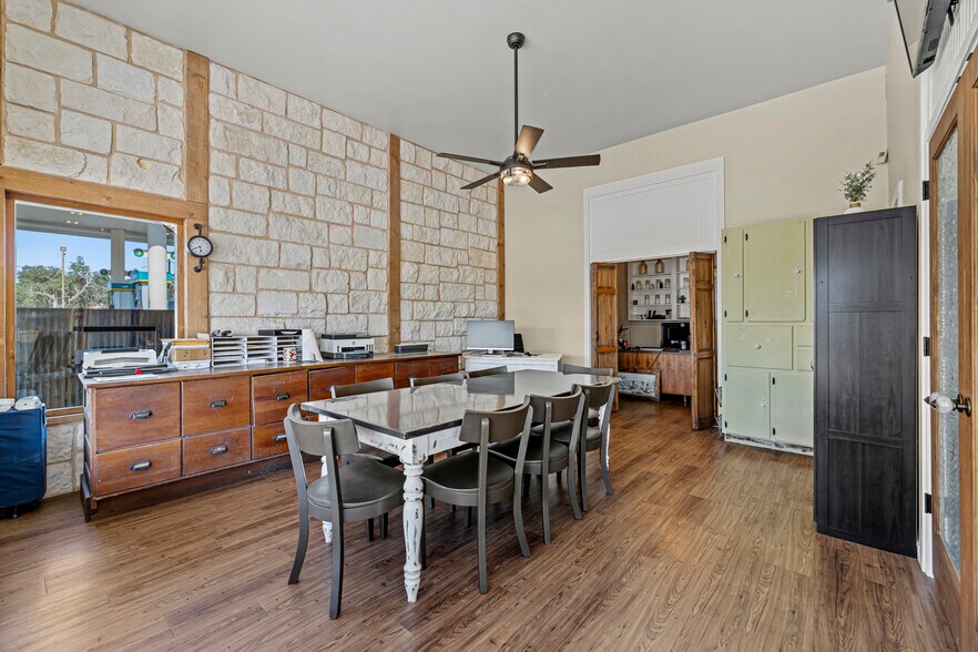More Photos Of 23654 US Hwy 290, Harper General Retail For Sale