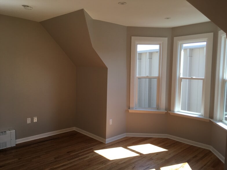 More Photos Of 900 S Jason St, Denver Flex For Sale