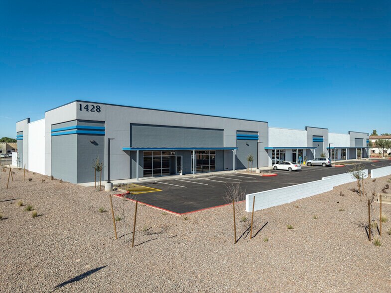 More Photos Of 1428 N Horne St, Gilbert Warehouse For Lease