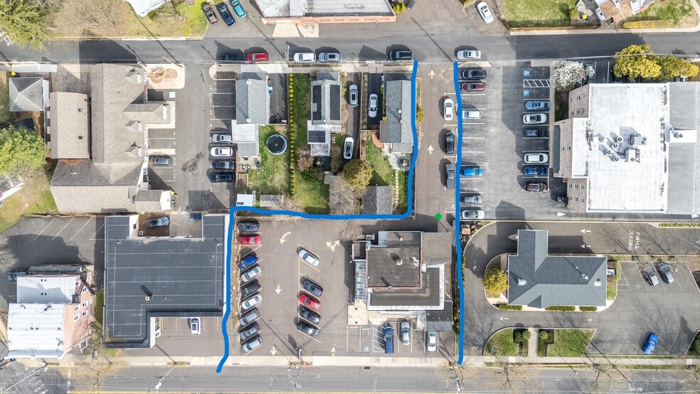 More Photos Of 203 W State St, Doylestown General Retail For Sale