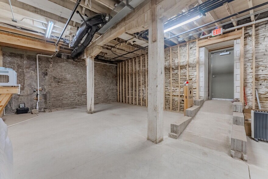 More Photos Of 78 W Canal St, Wabash Apartments For Sale