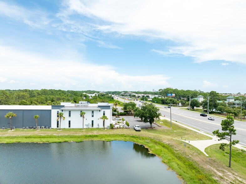 More Photos Of 12870 US Hwy 98, Miramar Beach Showroom For Sale