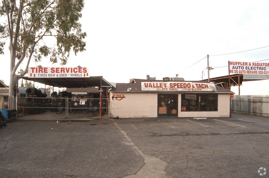 Primary Photo Of 18131 Valley Blvd, Bloomington Auto Repair For Sale