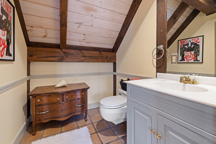 More Photos Of 68 Lyme Rd, Hanover Office Residential For Sale