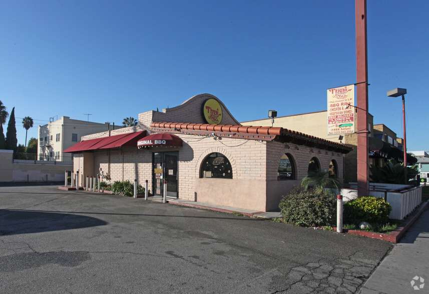 Primary Photo Of 5324 Hollywood Blvd, Los Angeles Fast Food For Lease